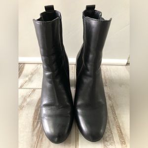 TAHARI Leather ankle boots